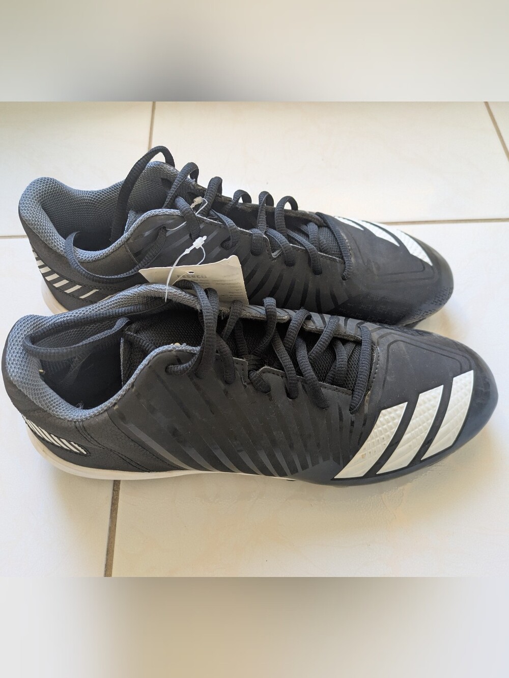 NWT adidas Men’s 9 Icon MD baseball cleats black white